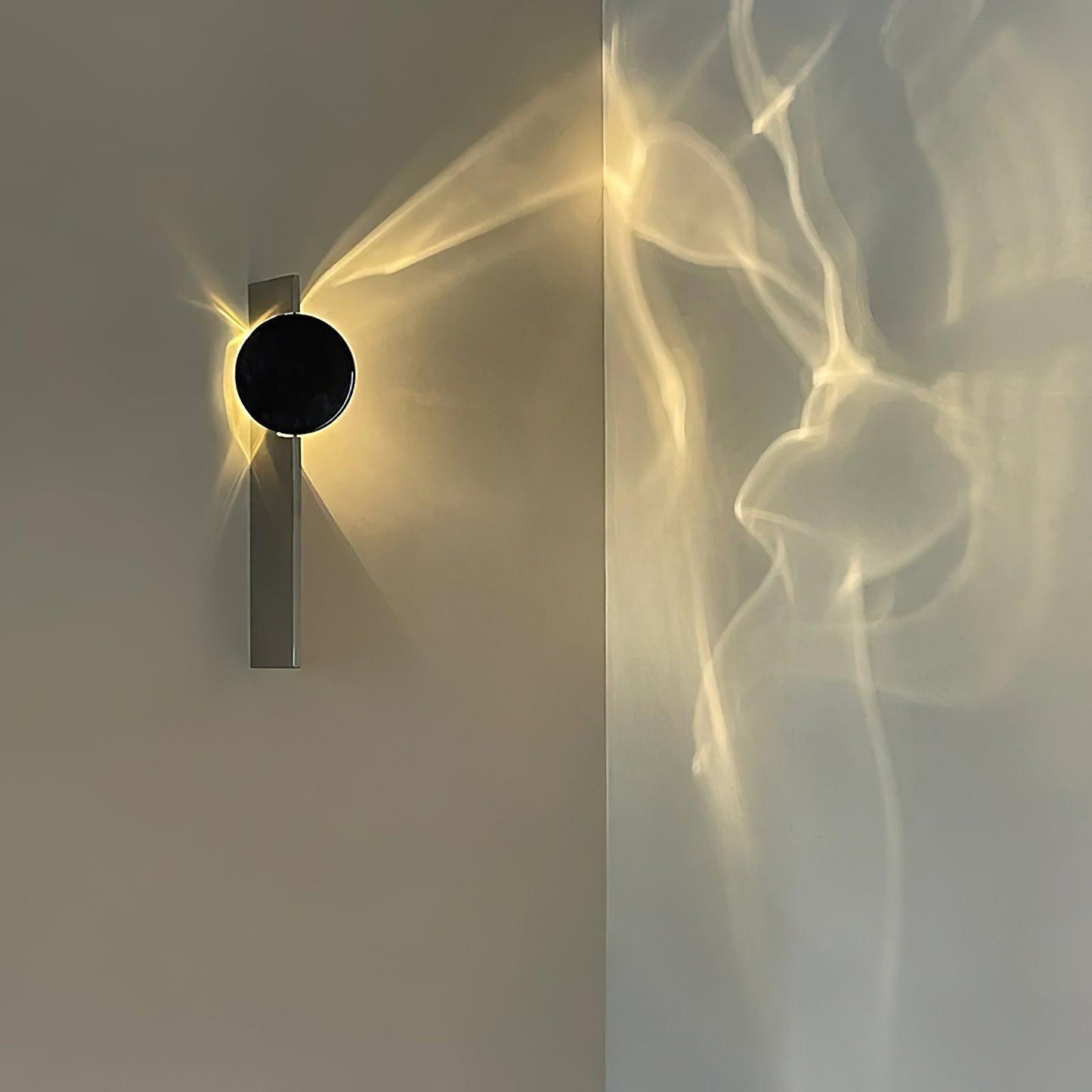 Creative Light And Shadow Wall Lamp™ — Ignite Your Space with Hypnotic Northern Lights Drama